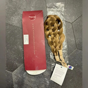 Madison Braids Luka Chain headband in dirty blonde